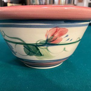 Gail Pittman pottery Novak serving bowl 4 inches high, 7 inch diameter.